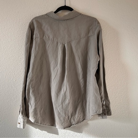 Democracy Taupe Button Up Long Top Women Size XL - Picture 5 of 9